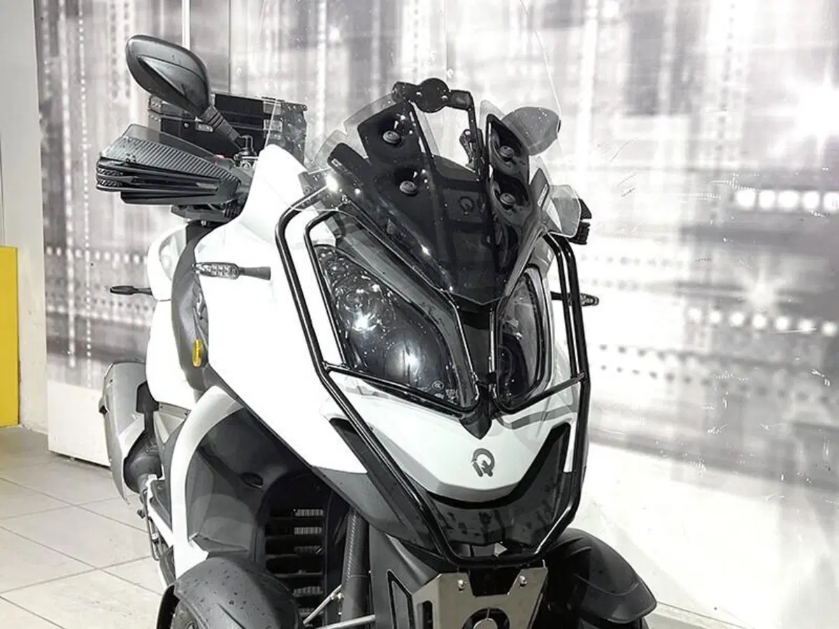 Quadro QV3 350 (2018 - 19) (9)