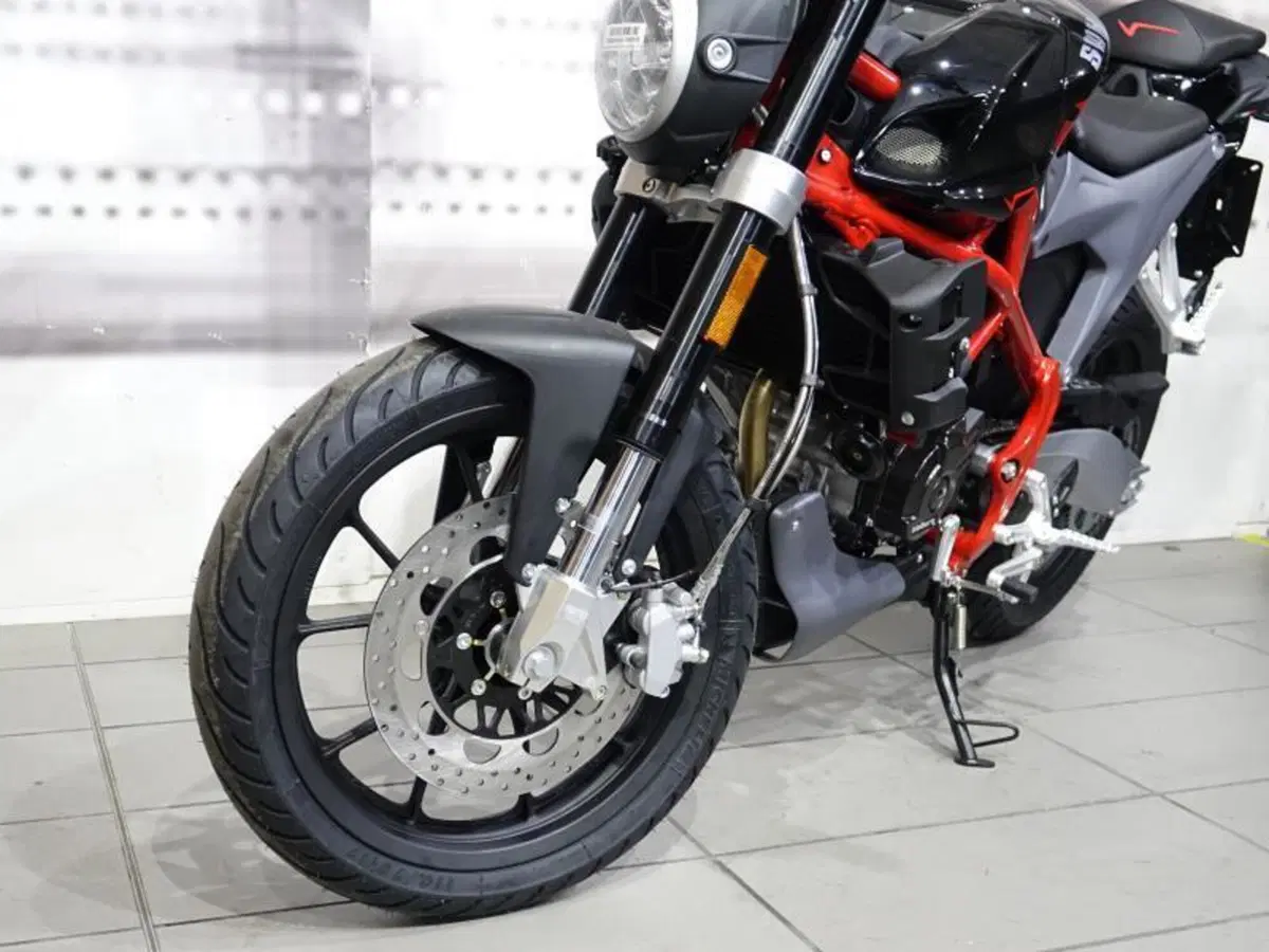 Swm Varez 125 (2020) (9)