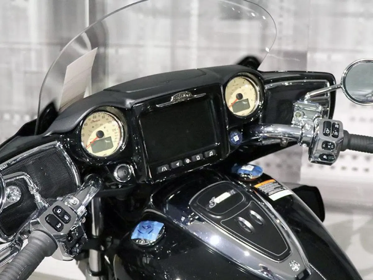Indian Roadmaster 1890 (2021 - 25) (6)