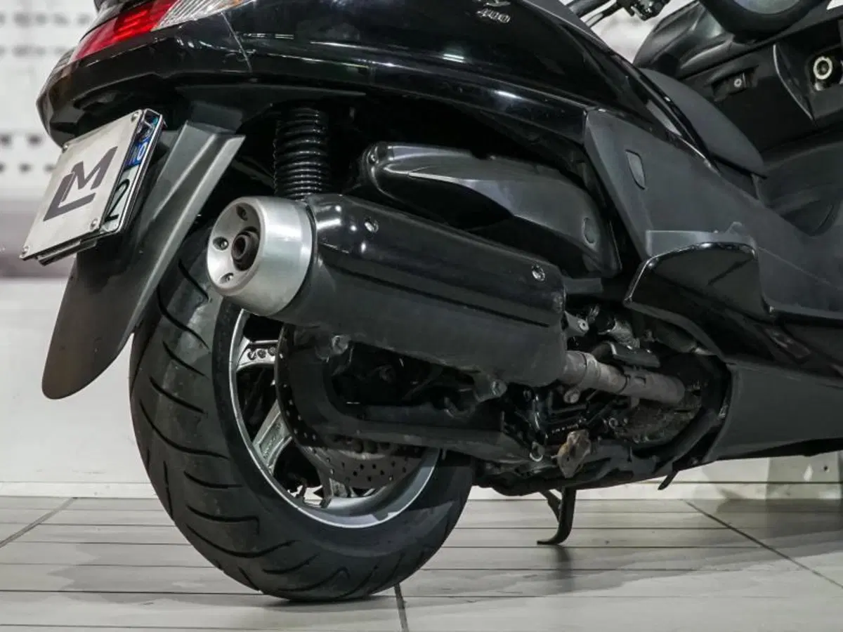 Yamaha Majesty 400 (2004 - 08) (9)