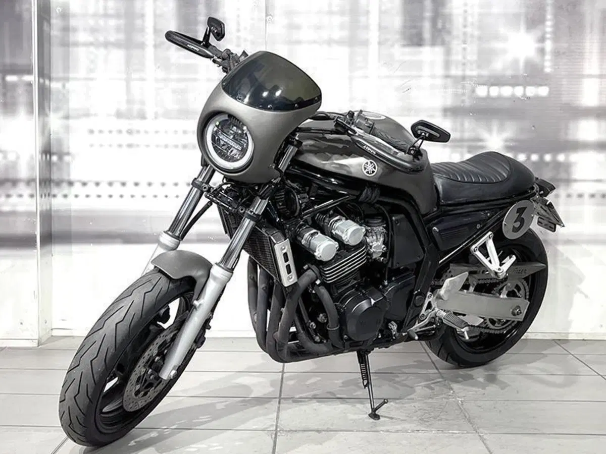 Yamaha FZS 600 Fazer (2002 - 03) (6)