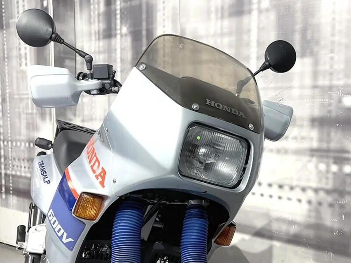 Honda Transalp XL 600V (1987 - 90) (9)