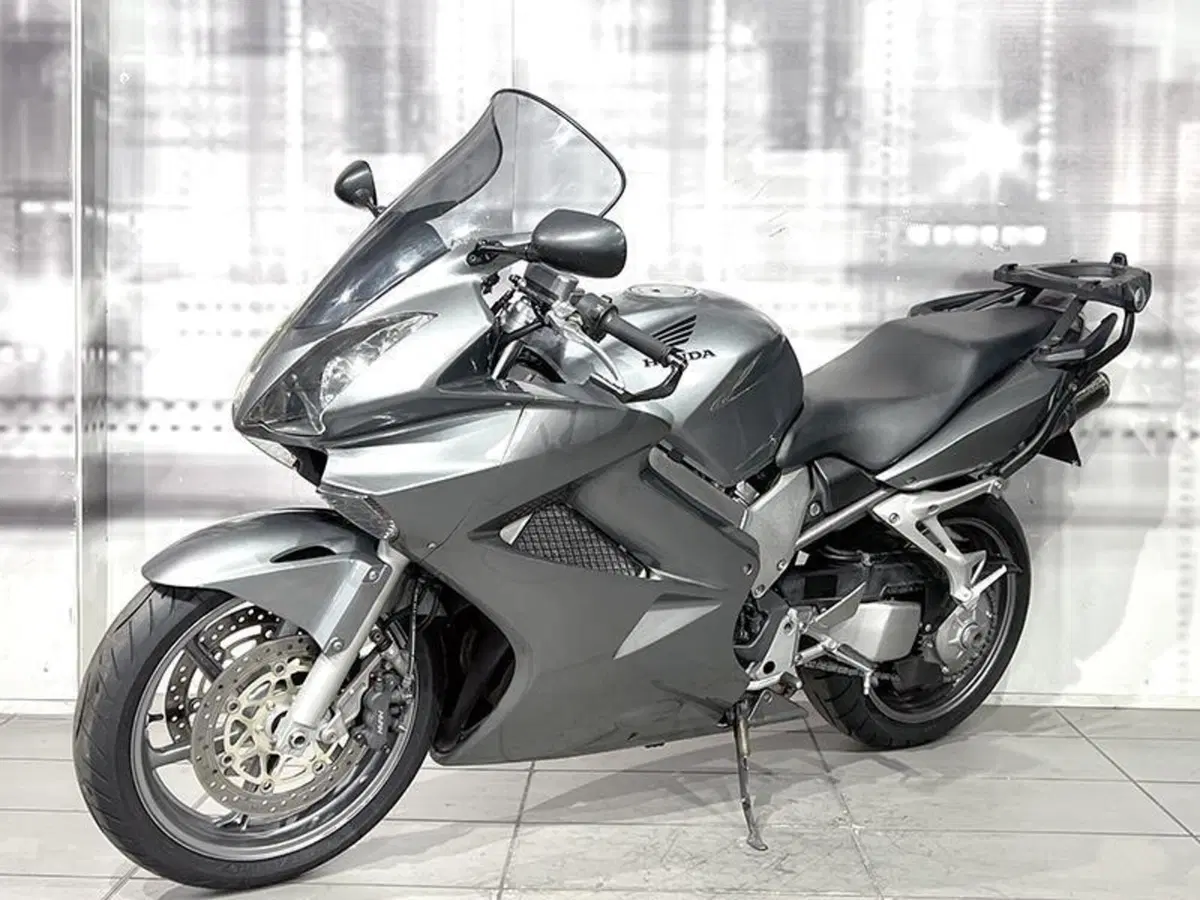 Honda VFR 800 (2006 - 13) (6)