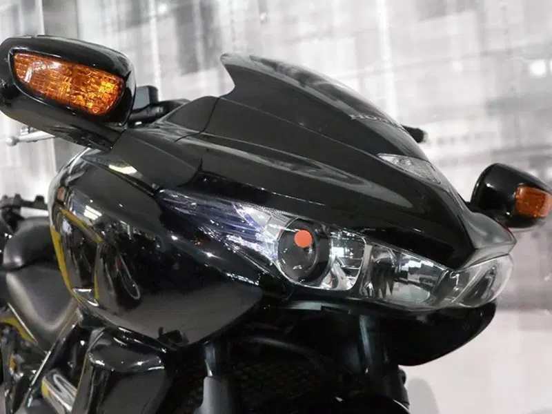 Honda DN-01 (8)