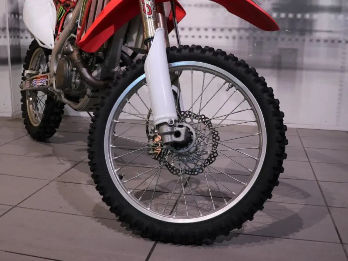 Honda CRF 450R (2010 - 11) (8)