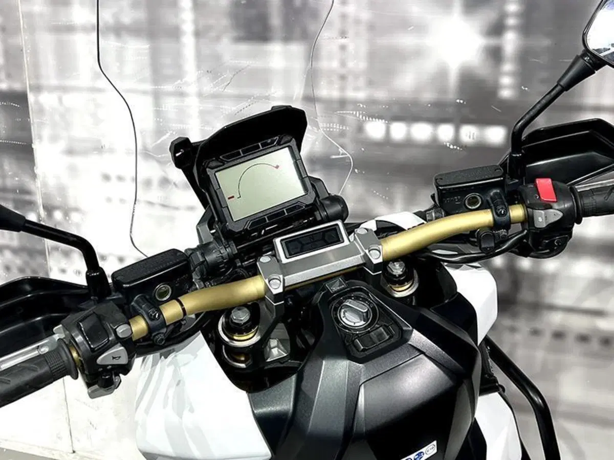 Honda X-ADV 750 (2017) (6)