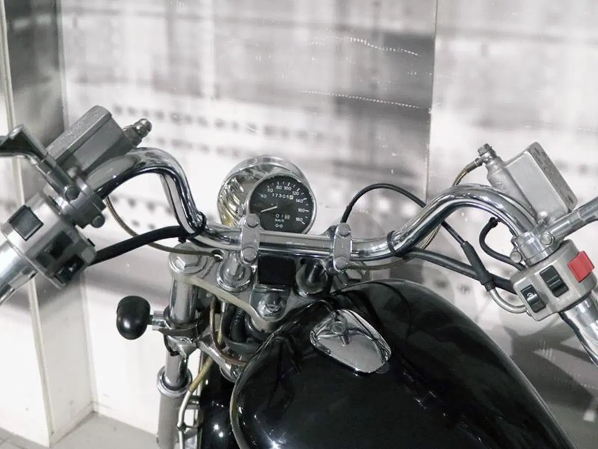 Suzuki VS 600 GLF Intruder (1996 - 98) (6)