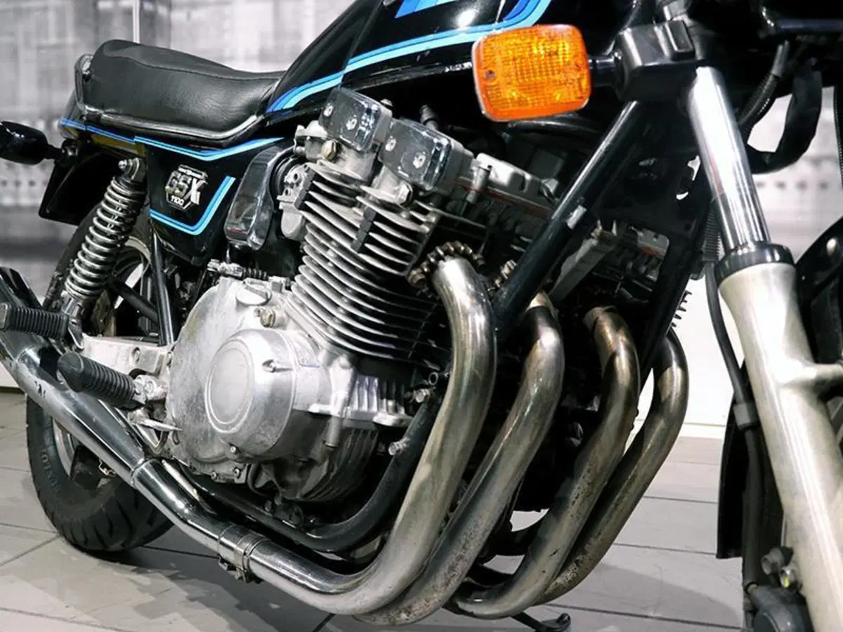 Suzuki GSX 1100 S-ES (1980 - 87) (9)