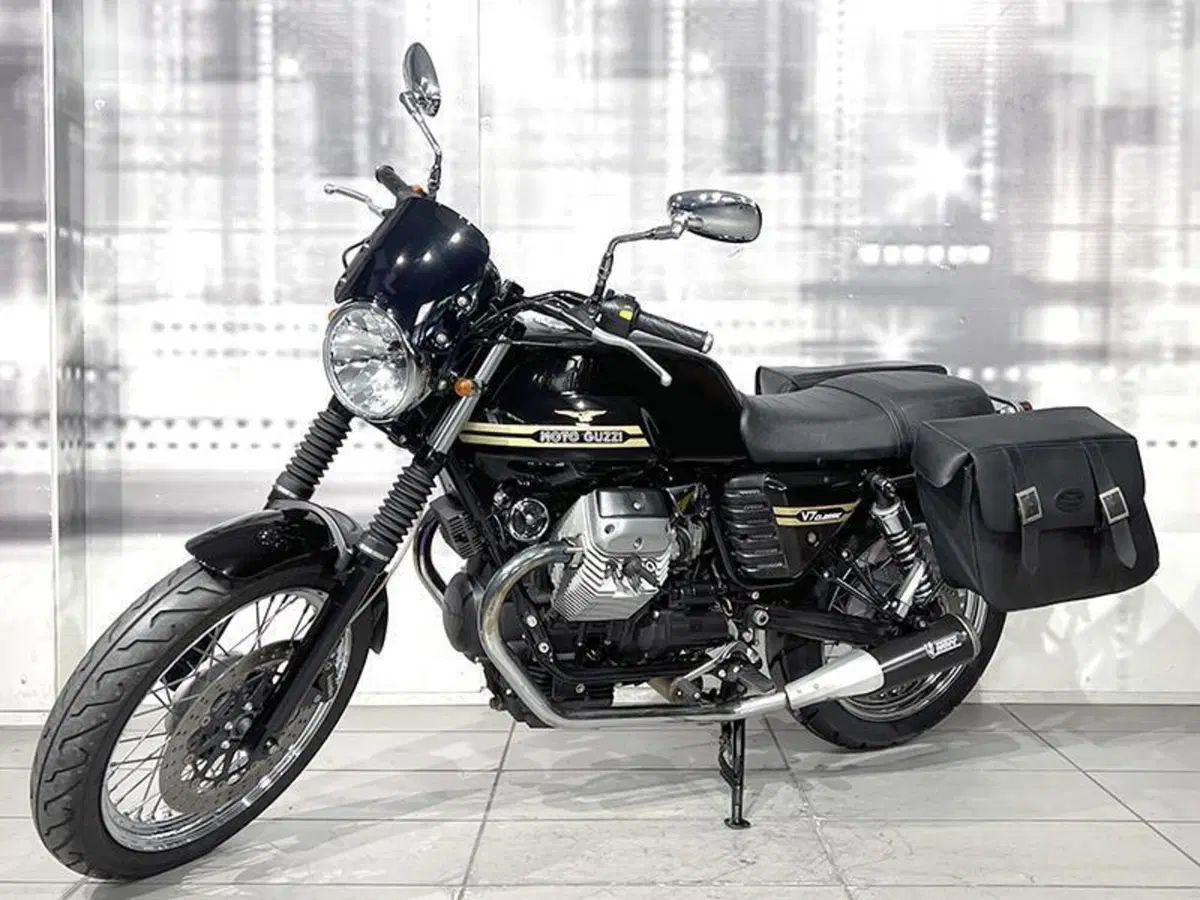 Moto Guzzi V7 Classic (2008 - 12) (6)