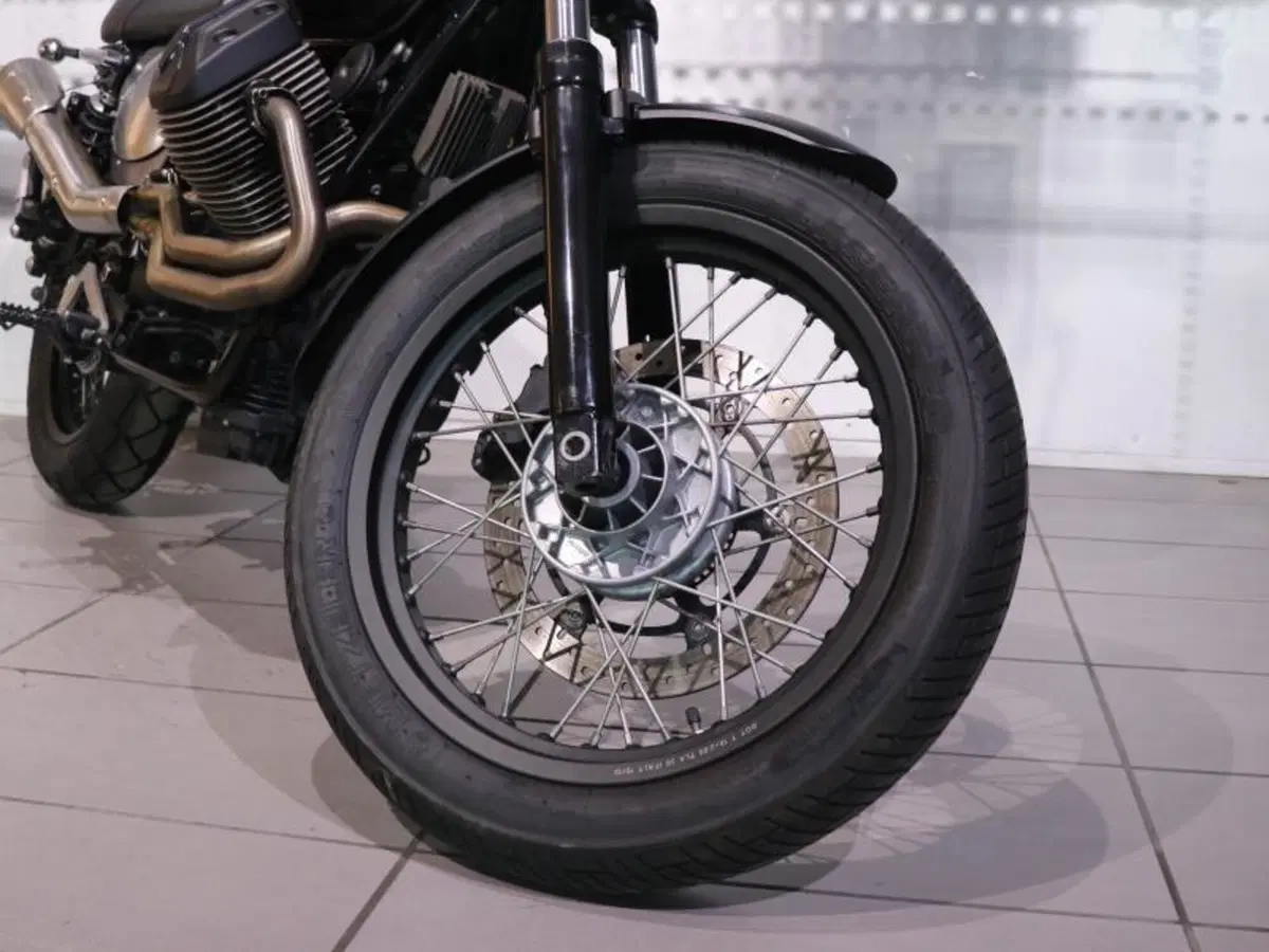 Moto Guzzi V7 II Racer (2015 - 17) (9)