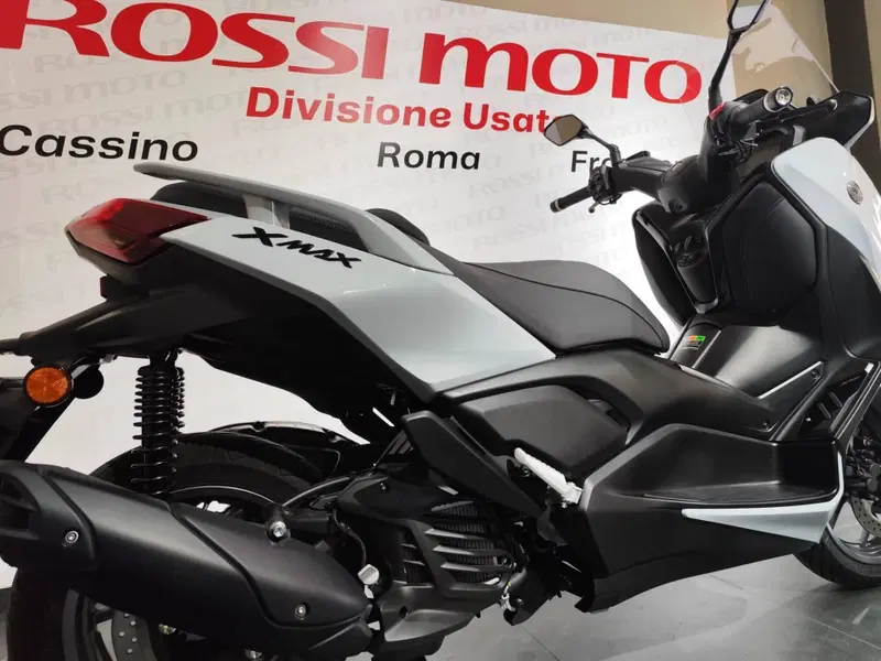 Yamaha X-Max 125 Tech Max+ (2025 - 26) (2)