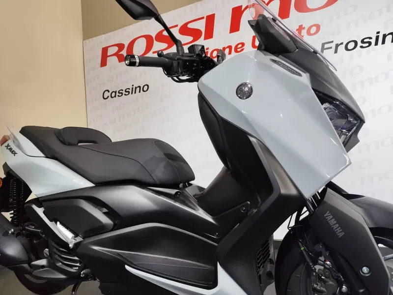Yamaha X-Max 125 Tech Max+ (2025 - 26) (3)