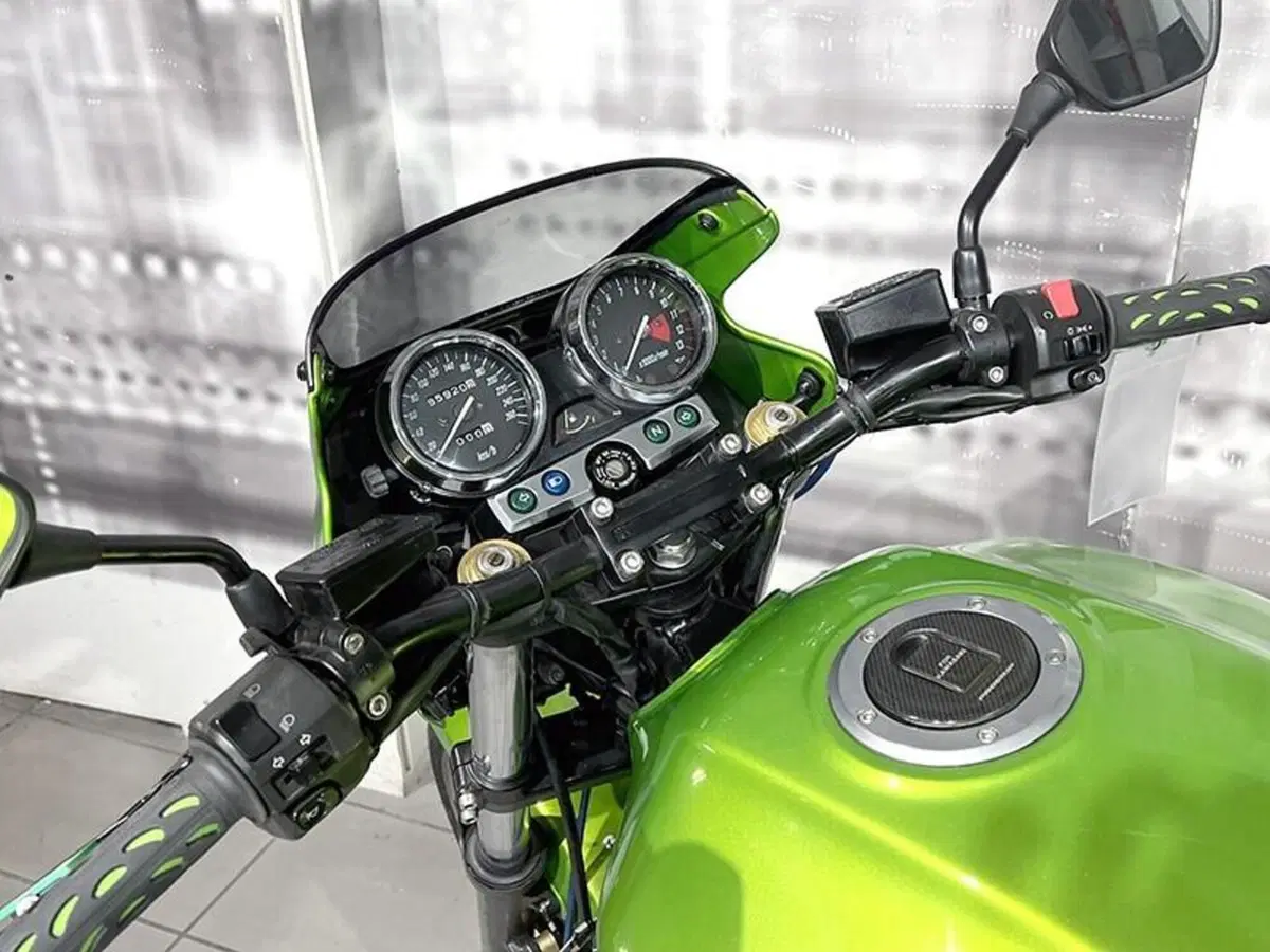 Kawasaki ZRX 1200 R (2000 - 06) (6)