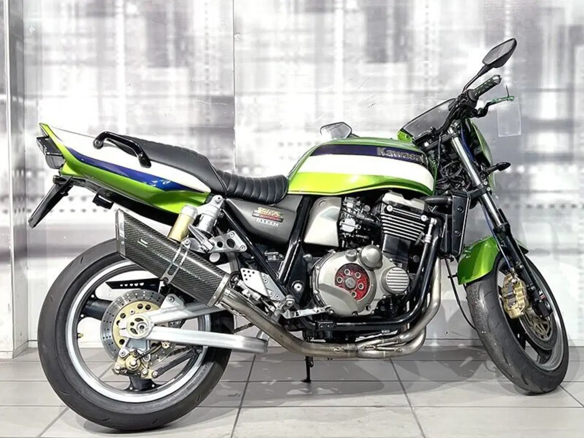 Kawasaki ZRX 1200 R (2000 - 06) (8)