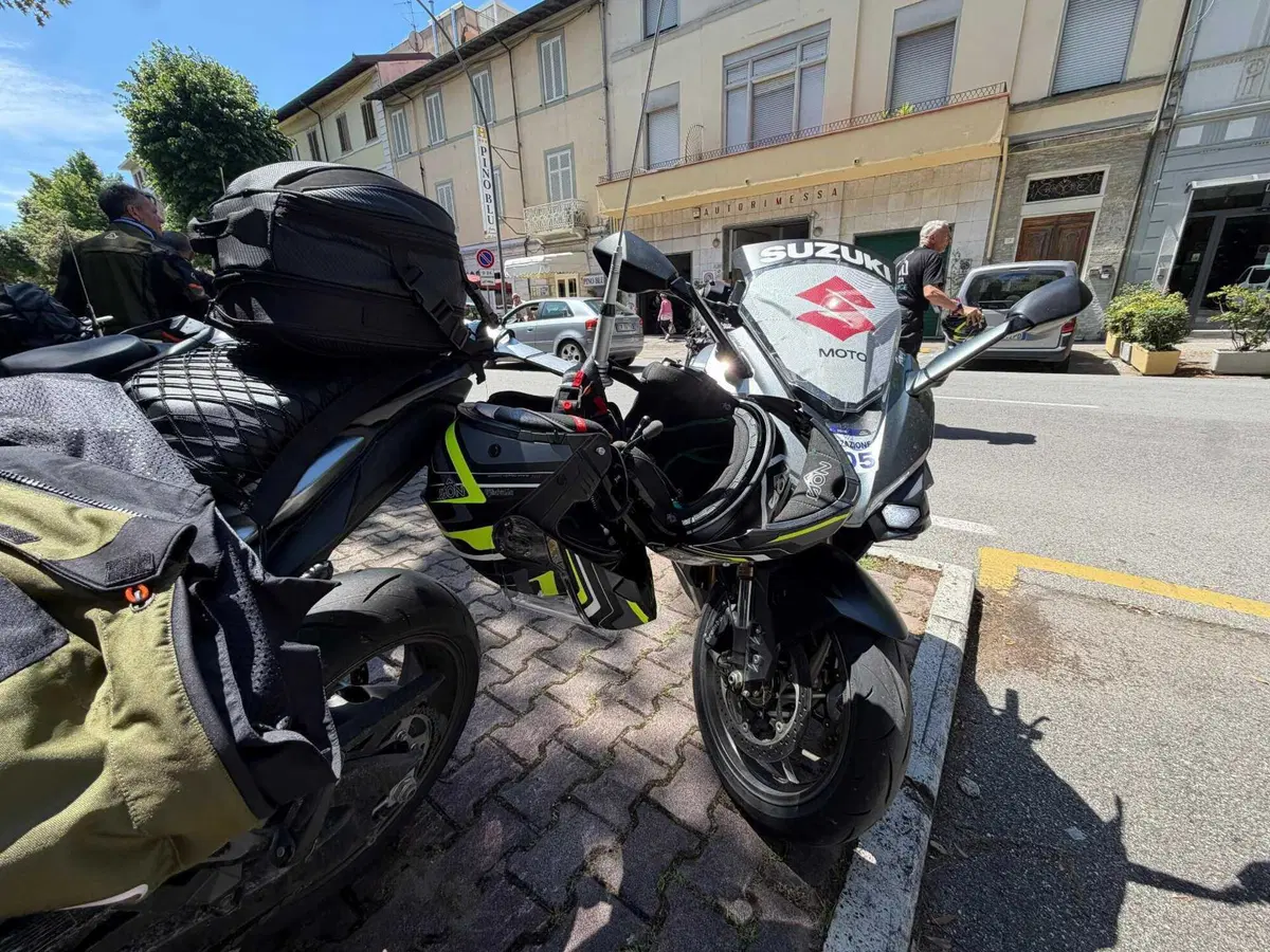 NOS Helmets protagonista al Giro d’Italia 2026 (6)