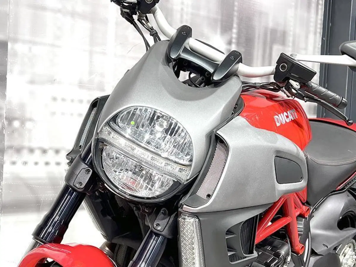 Ducati Diavel 1200 (2010 - 13) (9)