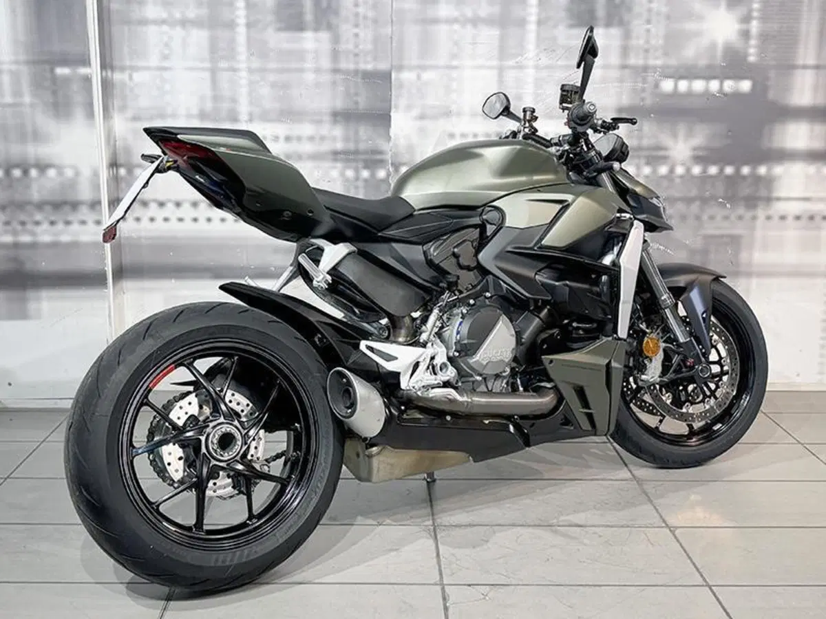 Ducati Streetfighter V2 (2022 - 24) (8)