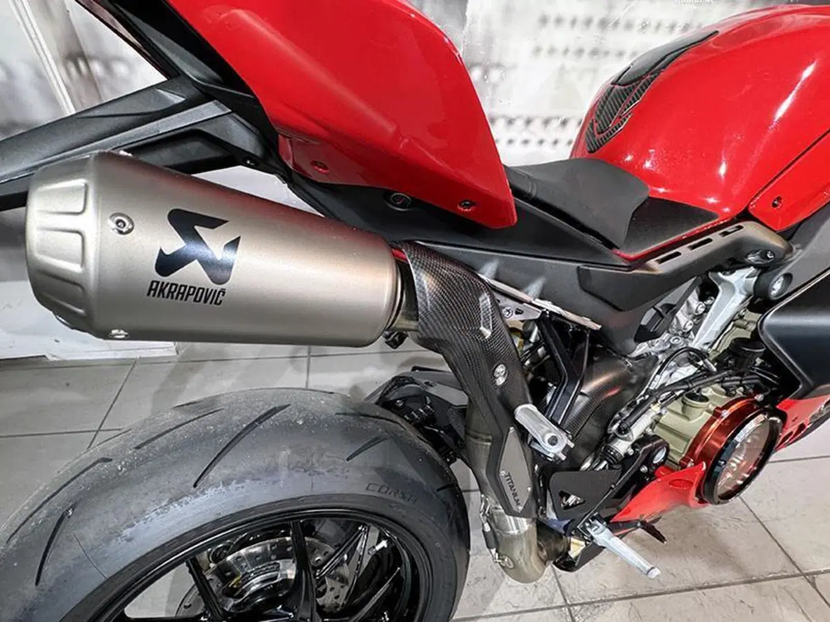 Ducati Panigale V4 (2022 - 24) (9)
