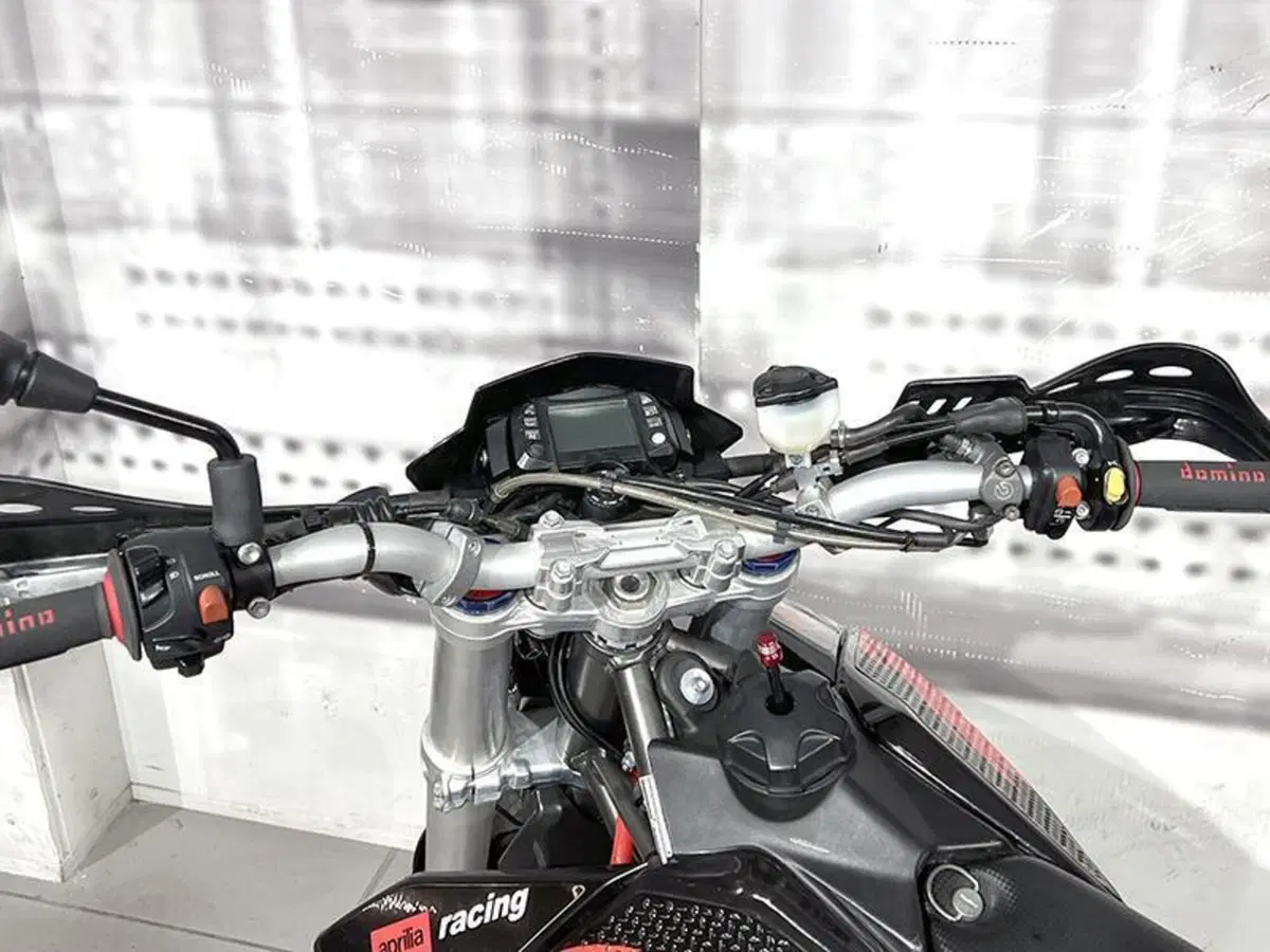 Aprilia SXV 550 (2006 - 07) (6)