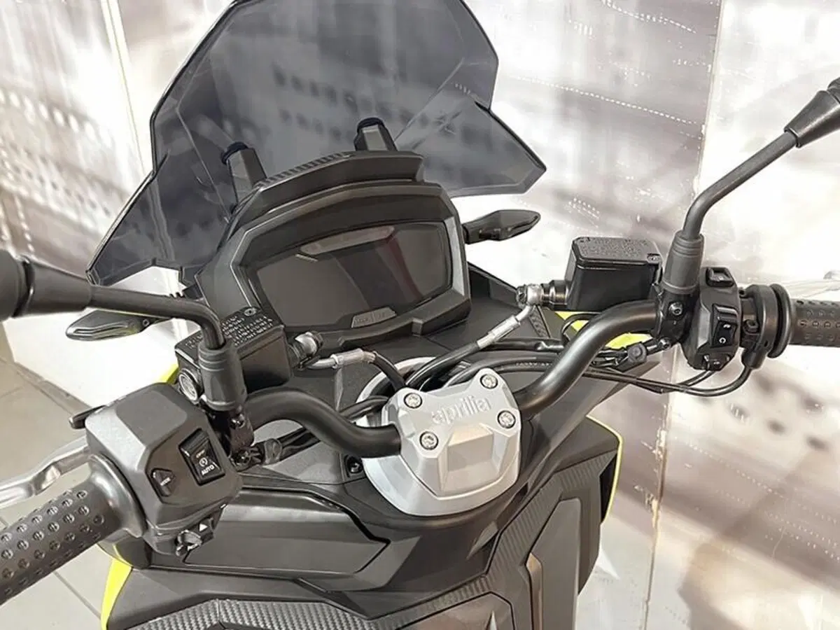 Aprilia SR GT 200 (2022 - 24) (6)