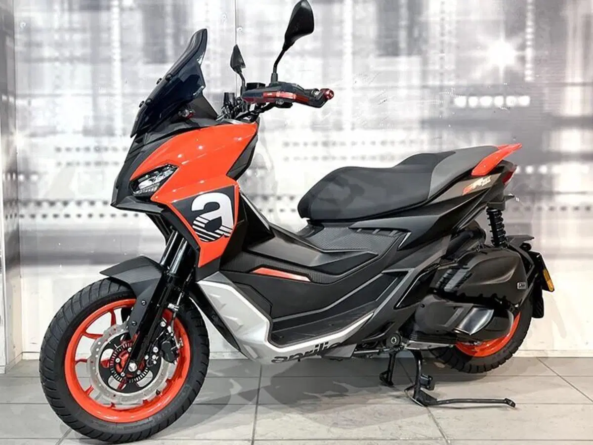 Aprilia SR GT 200 (2022 - 24) (7)