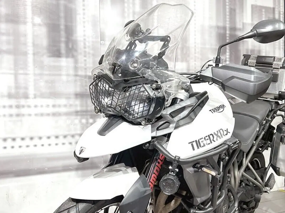 Triumph Tiger 800 XRx (2015 - 17) (9)
