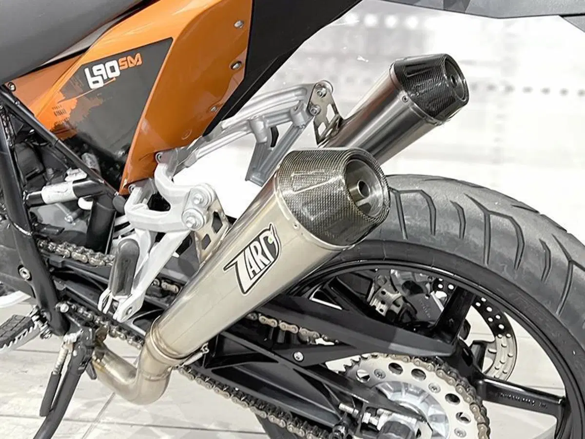 KTM 690 Supermoto (2007 - 12) (8)