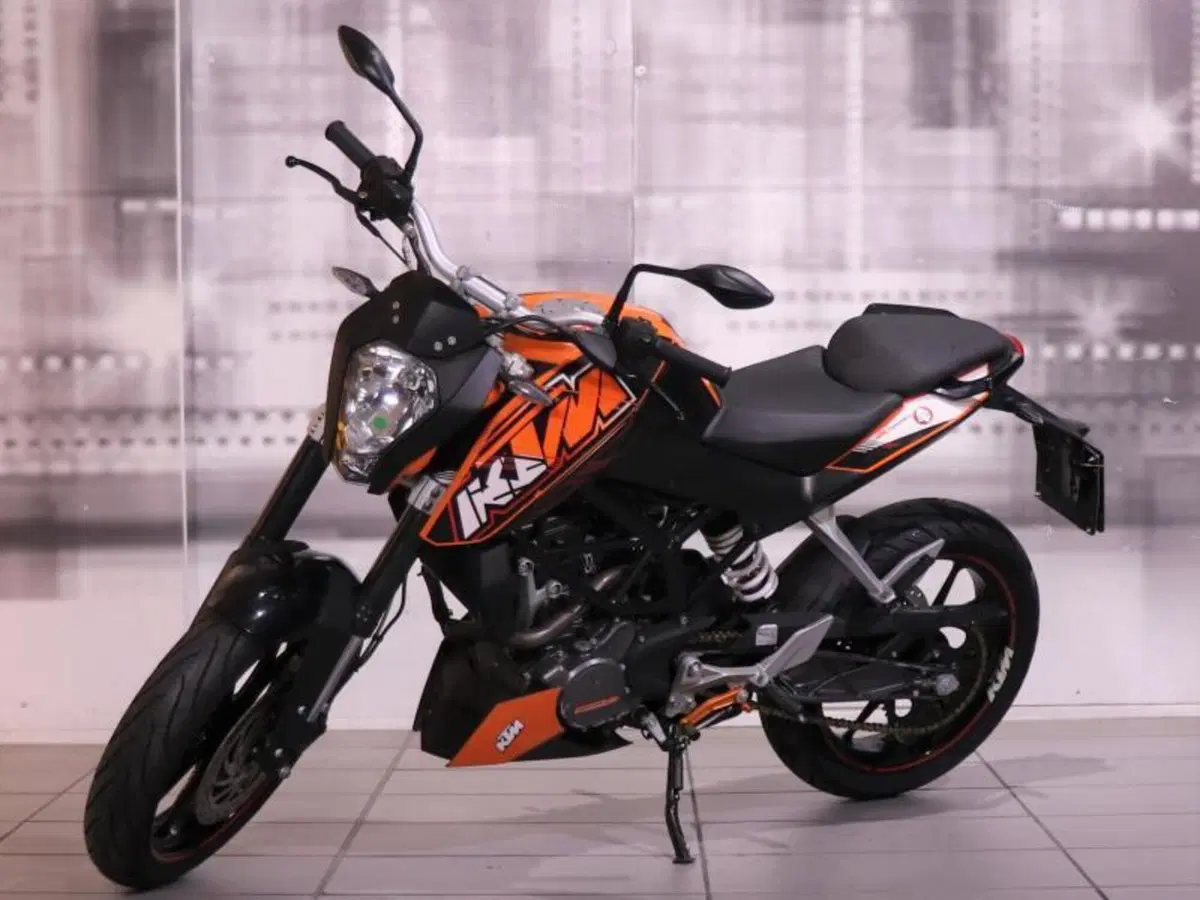 KTM 125 Duke (2010 - 2012) (7)