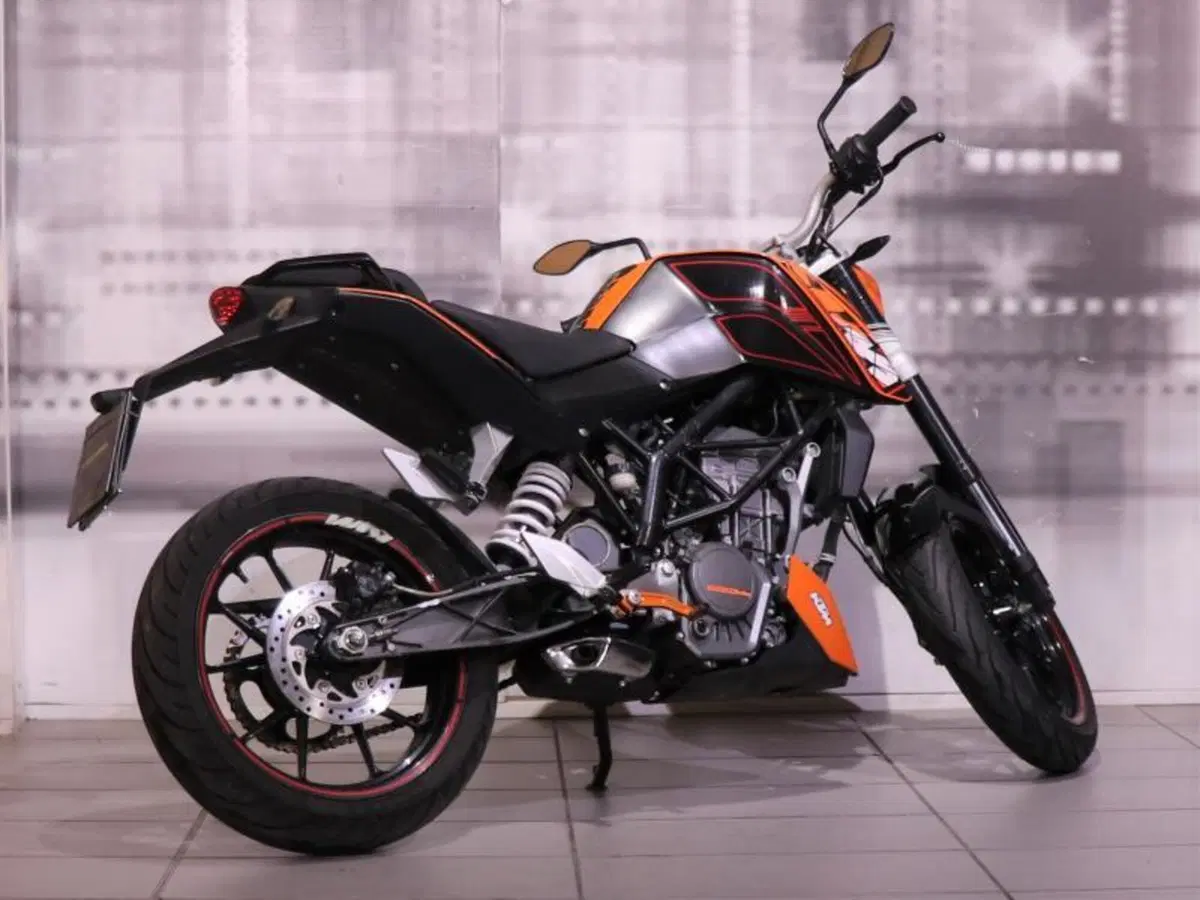 KTM 125 Duke (2010 - 2012) (8)