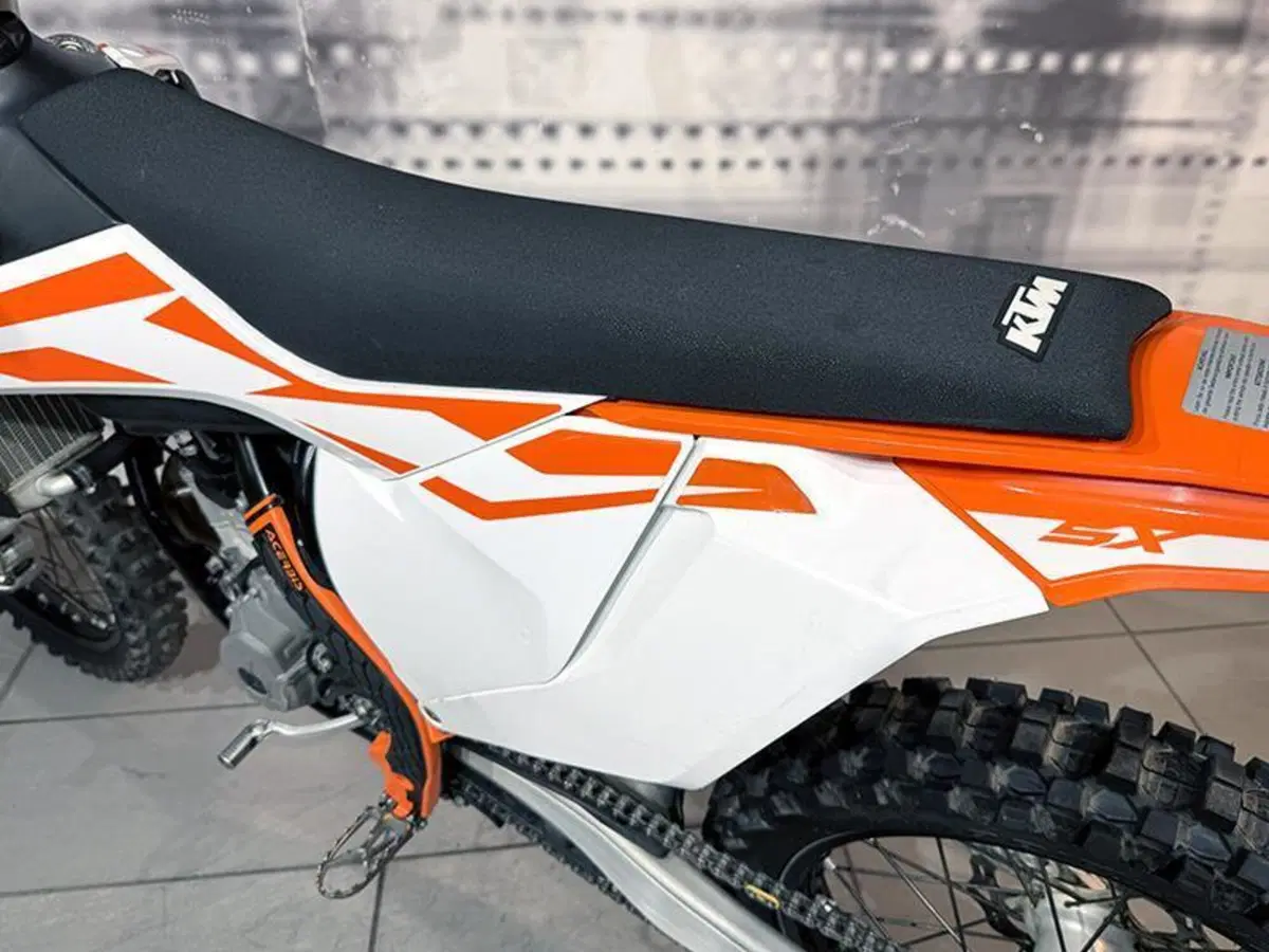 KTM 250 SX-F (2017) (9)