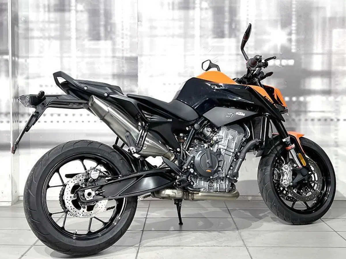 KTM 890 Duke (2021 - 23) (8)