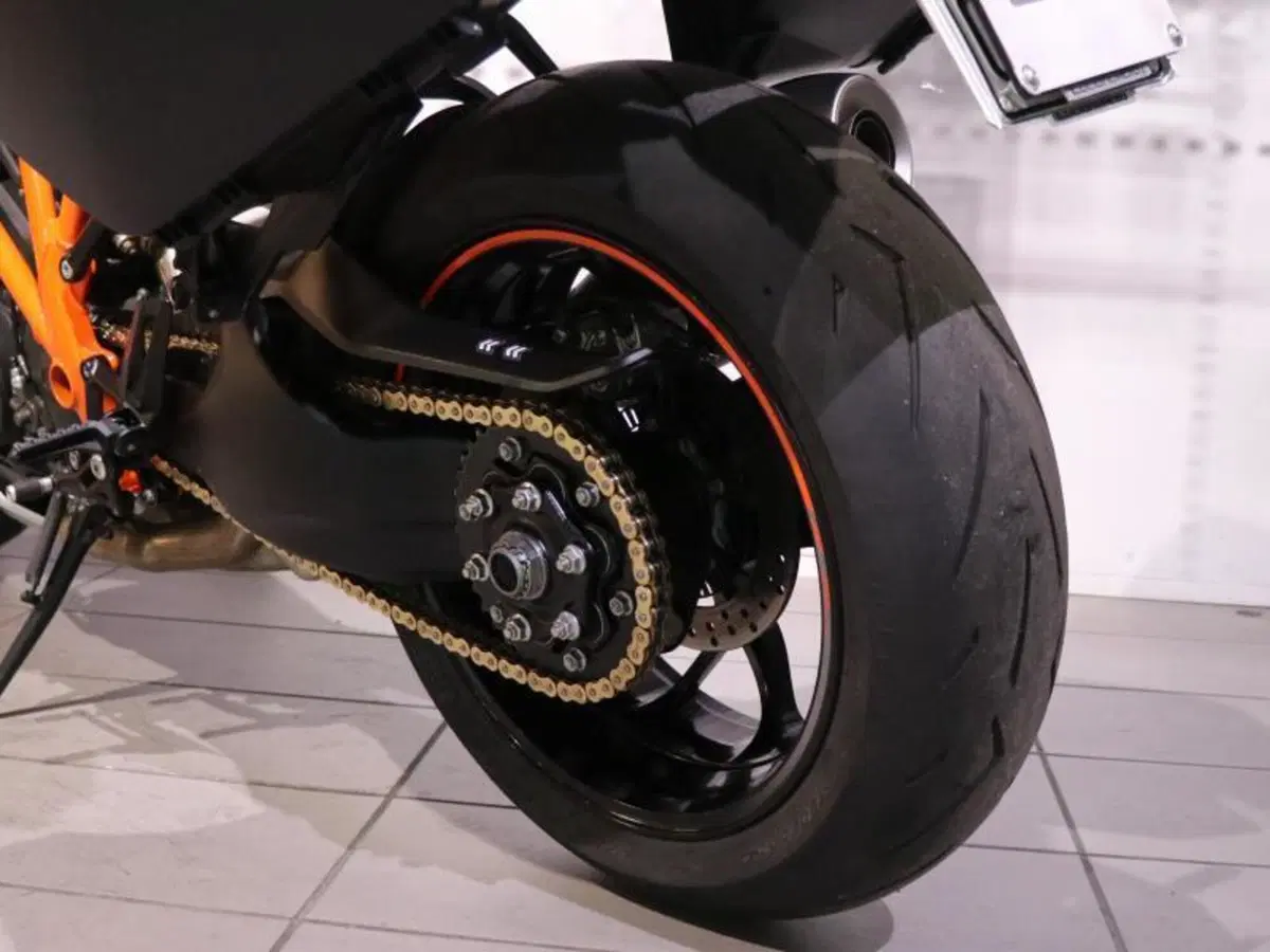 KTM 1290 Super Duke GT ABS (2016 - 18) (9)