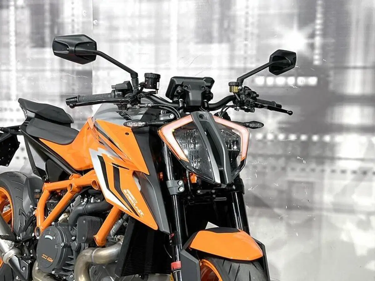 KTM 1290 Super Duke R (2022 - 23) (9)