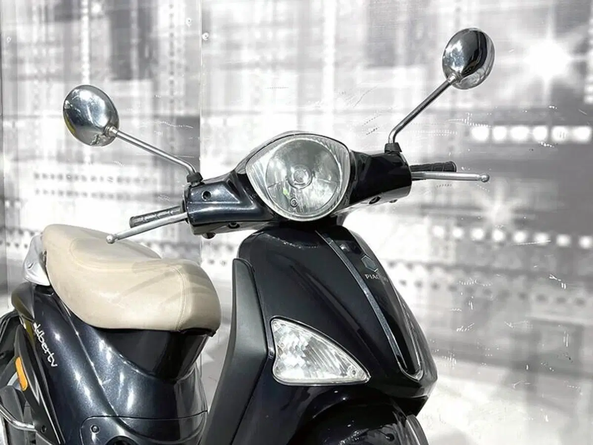 Piaggio Liberty 200 4T  (9)