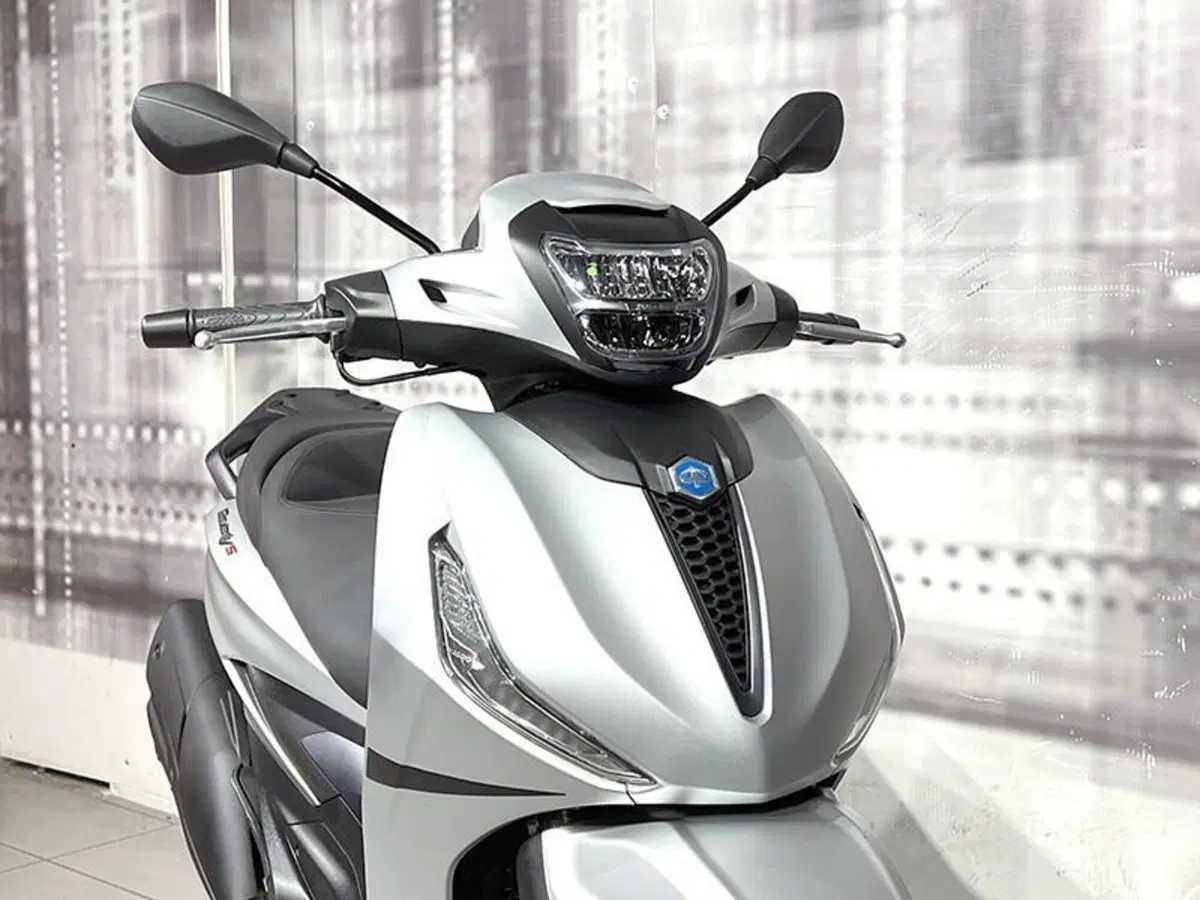 Piaggio Beverly 400 ABS-ASR (2021 - 24) (9)