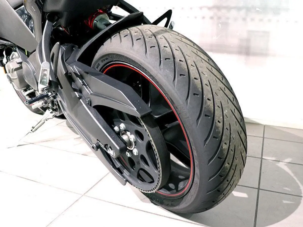 Buell 1125 CR (8)