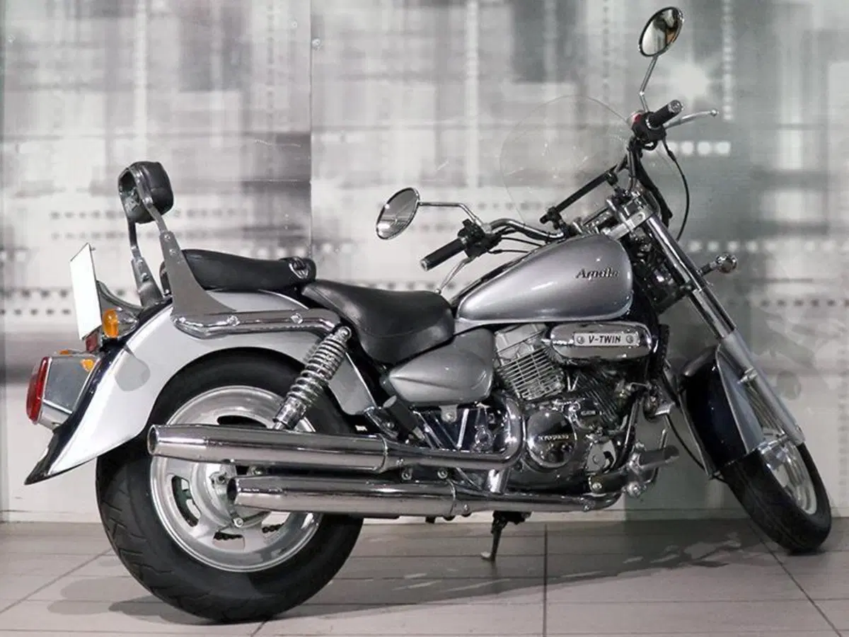 Hyosung Aquila 250 GV (2004 - 16) (7)