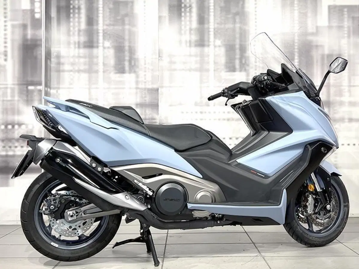 Kymco AK 550 ETS (2021 - 26) (8)