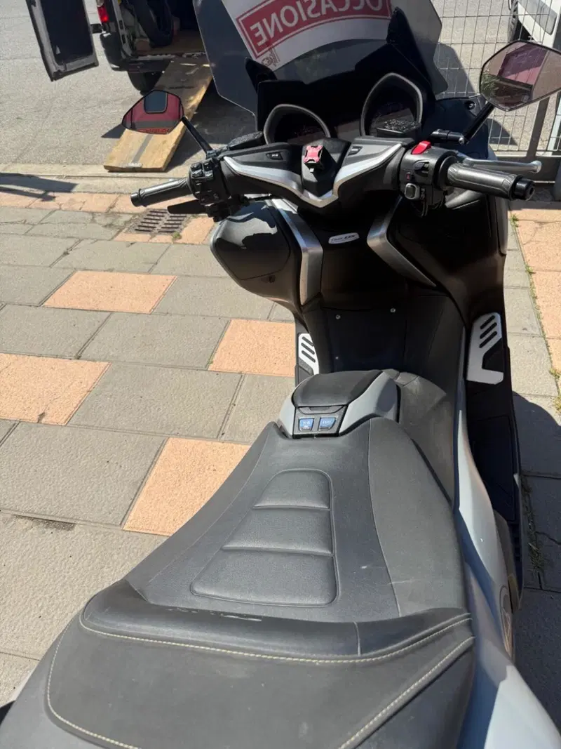 Yamaha T-Max 530 ABS (2015 - 17) (5)
