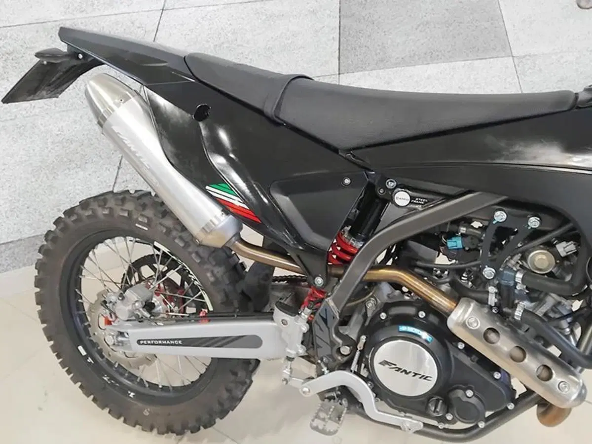Fantic Motor XEF 125 Competition (2023 - 24) (7)
