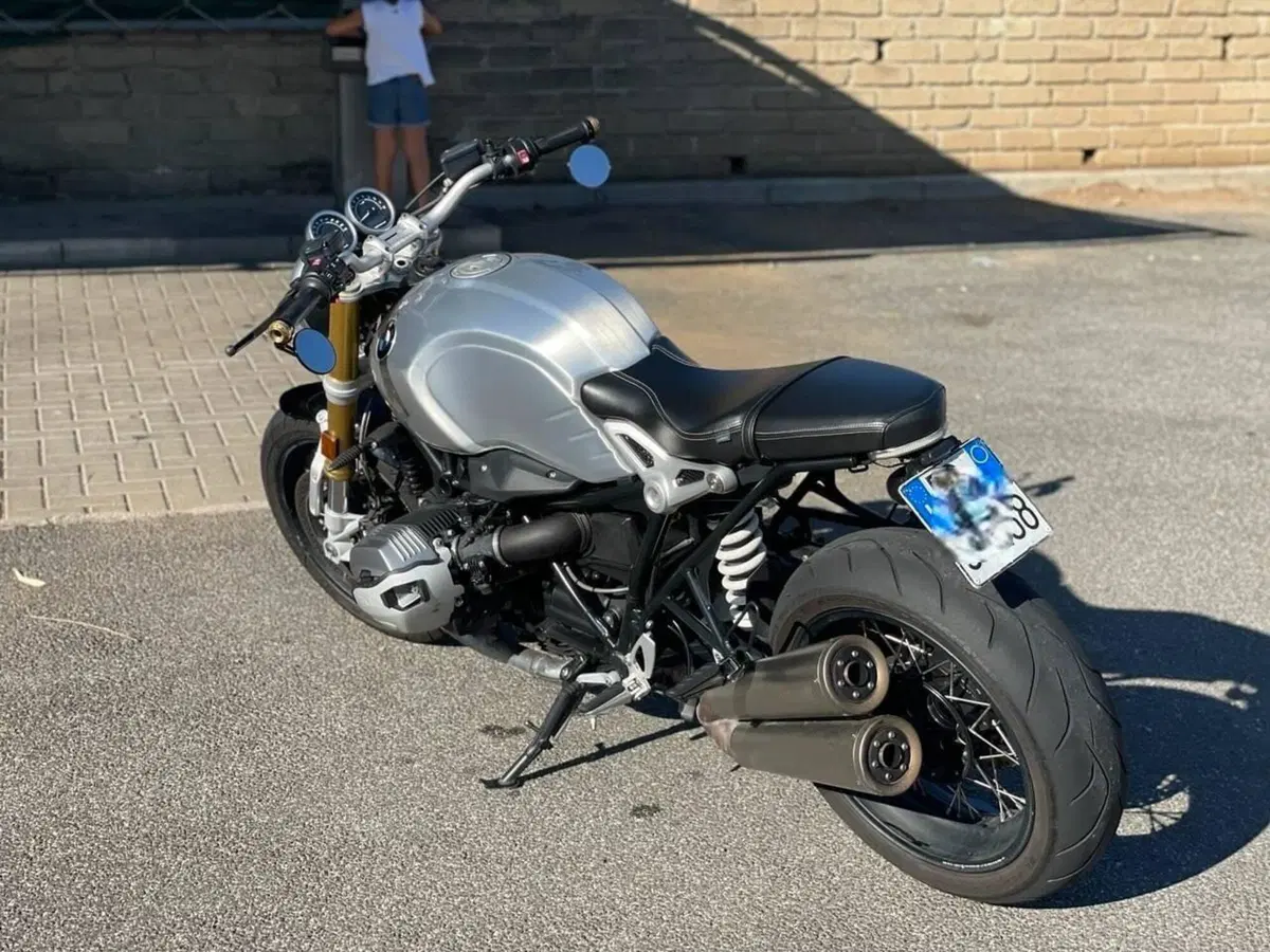 Bmw R nineT 1200 Racer (2017 - 20) (3)
