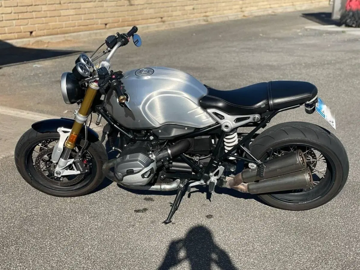 Bmw R nineT 1200 Racer (2017 - 20) (4)