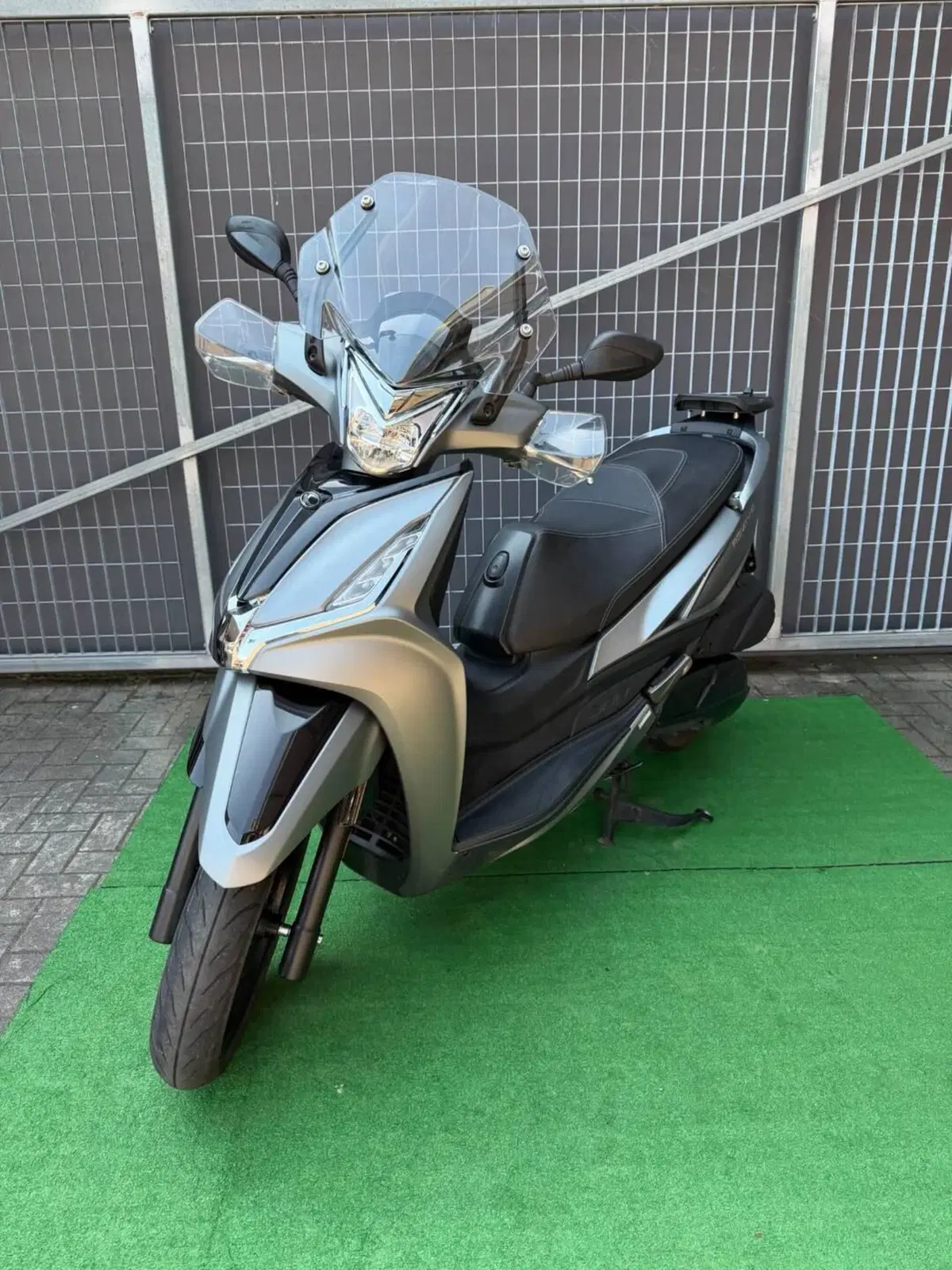 Kymco Agility 300i (2021 - 25) (3)