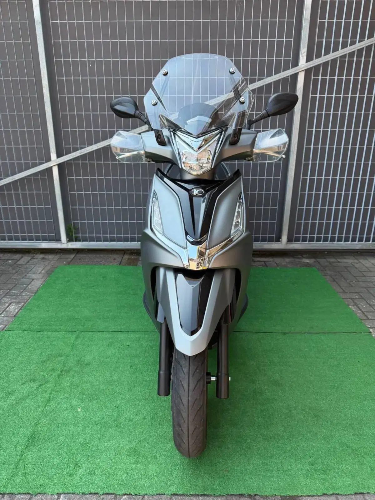Kymco Agility 300i (2021 - 25) (4)