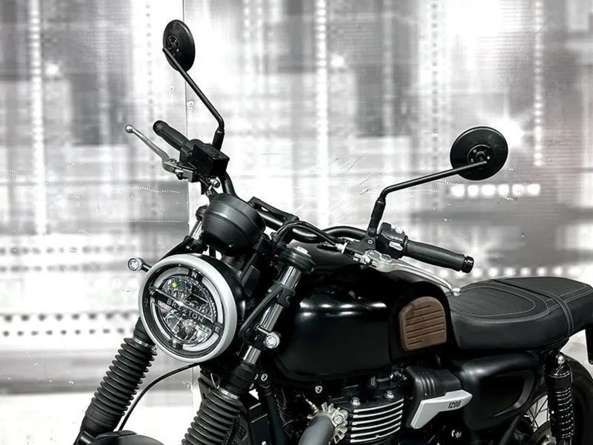 Brixton Motorcycles Cromwell 1200 (2022 - 26) (9)