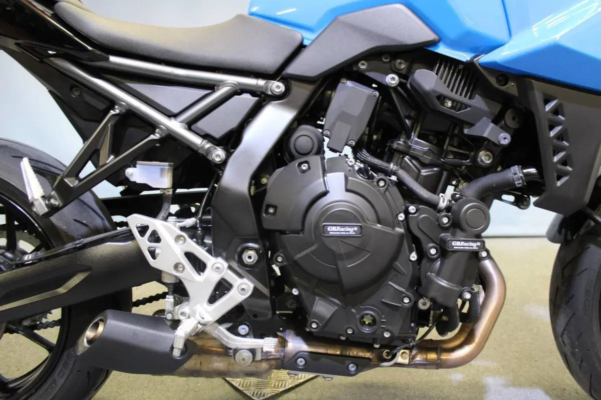 Suzuki GSX-8S (2025 - 26) (9)