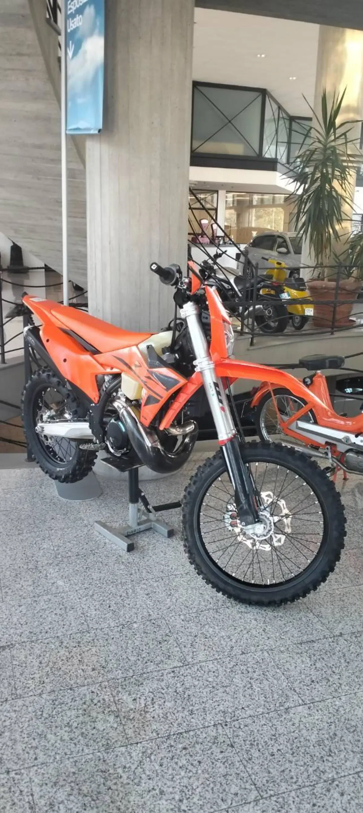 KTM 300 EXC (2025) (4)