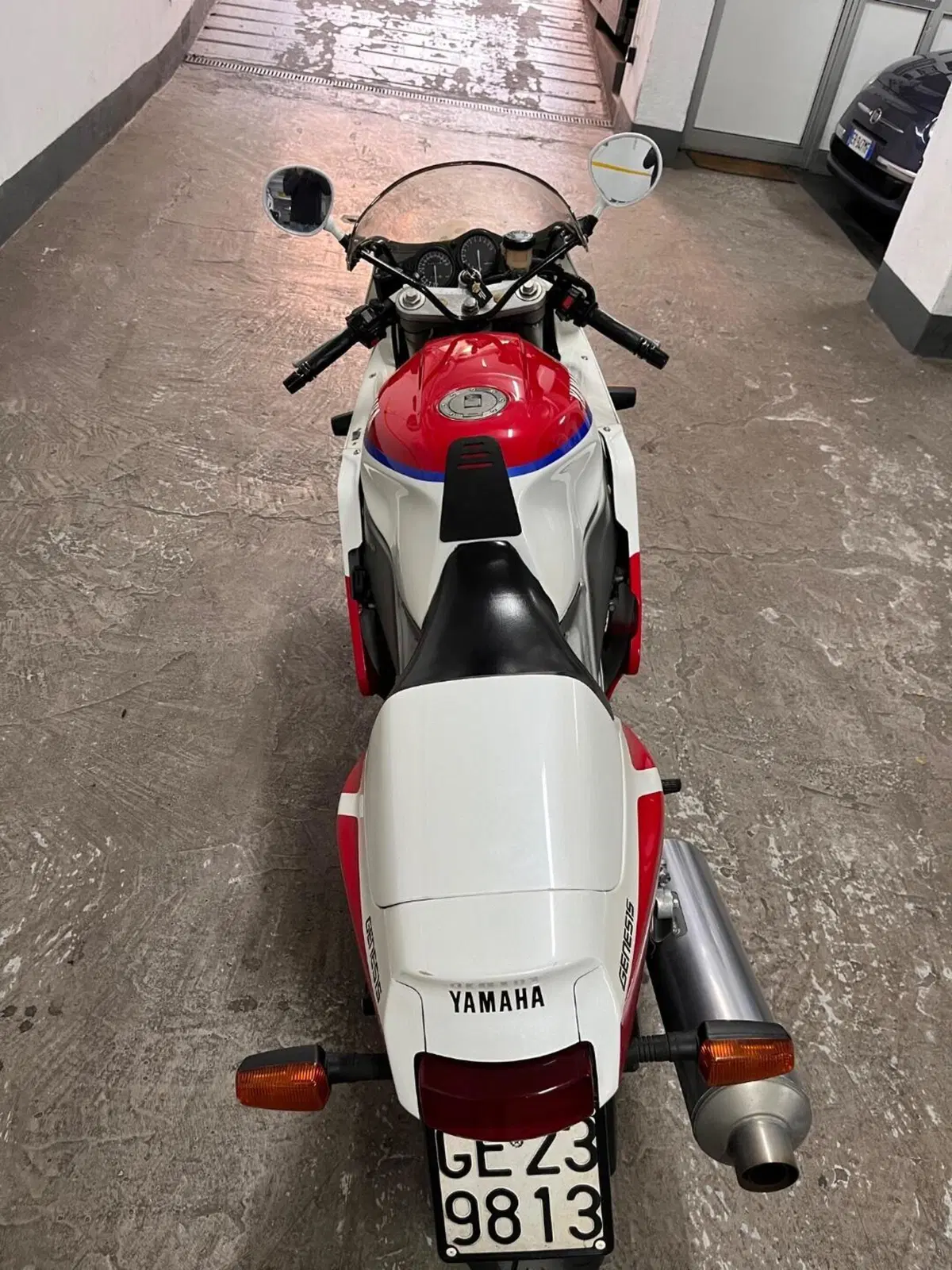 Yamaha FZR 1000 EXUP GENESIS (4)