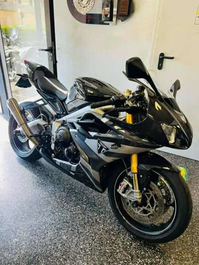 Triumph Daytona 765 Moto2 (2019 - 20) usata
