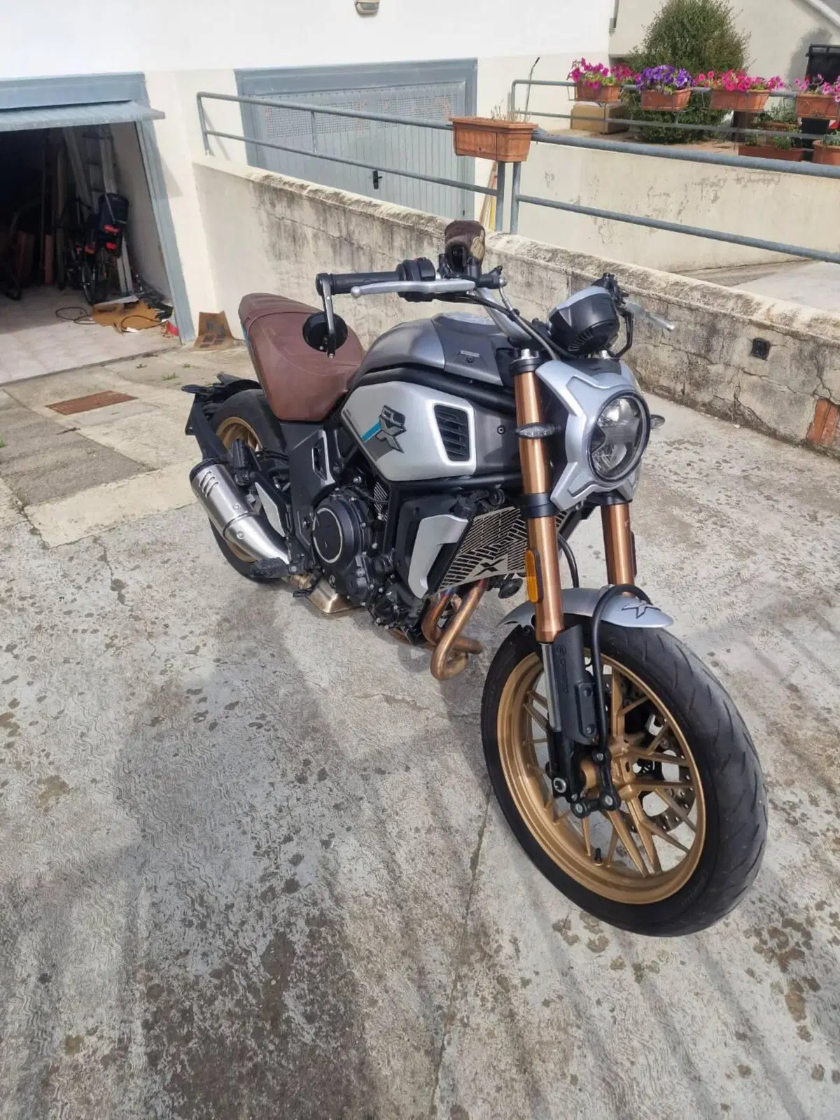 CFMOTO 700CL-X Heritage (2021 - 26) (2)